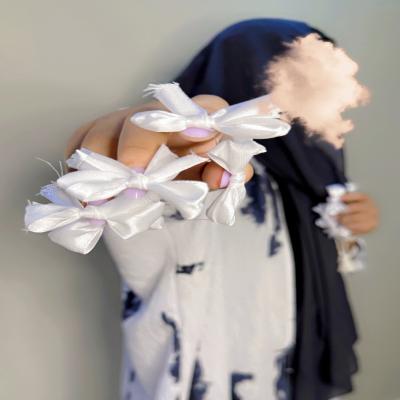 عبايه بلون الابيض والرمادي 